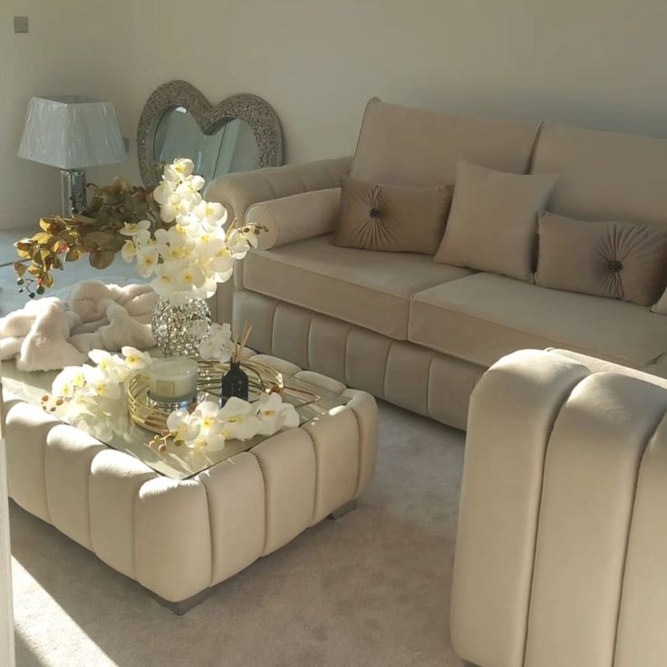 Lilly Sofa - Image 3