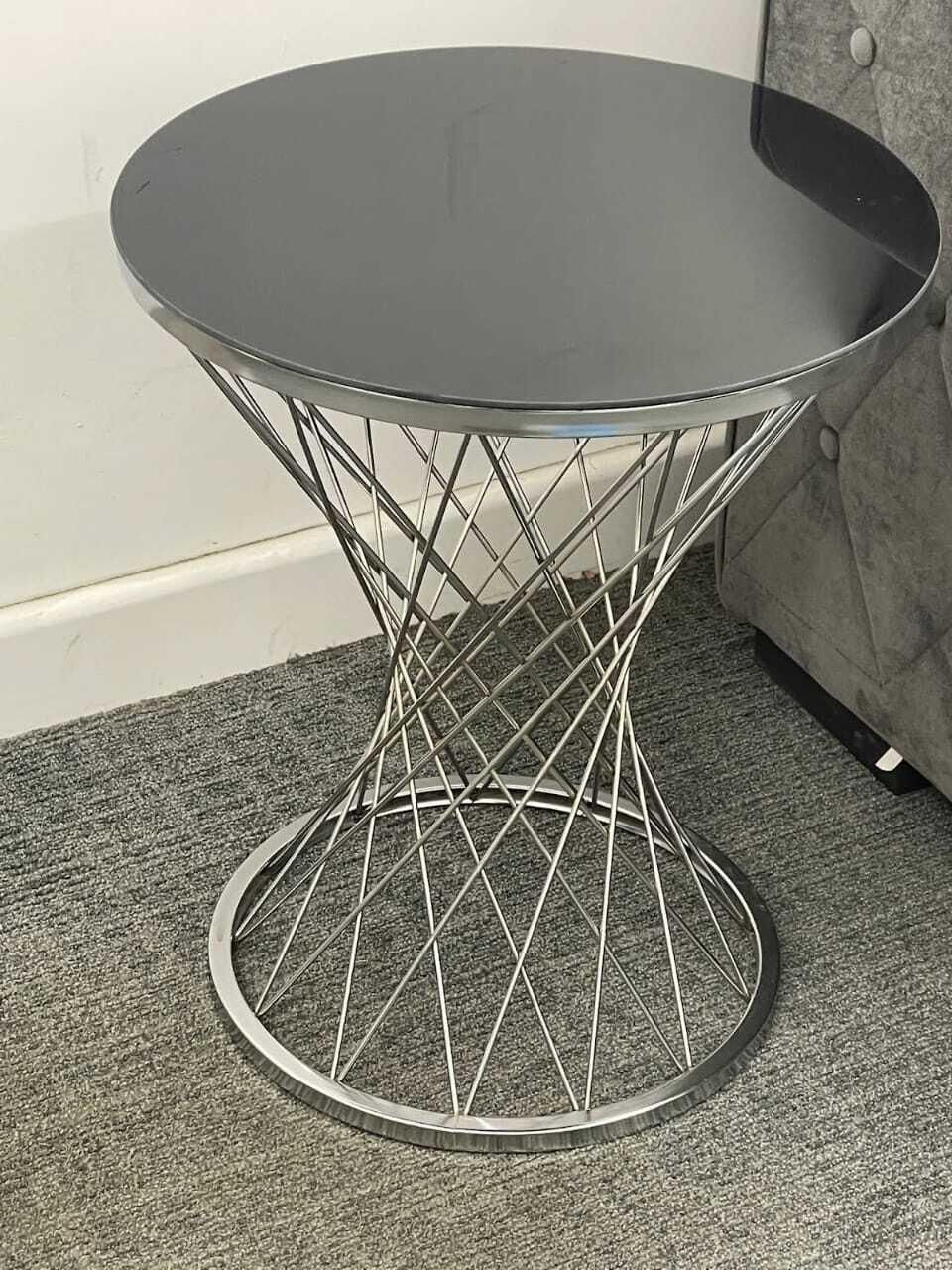 SILVER SPIDER LEG SIDE