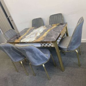 GREY SAND TABLE WITH STAR CHAIRS