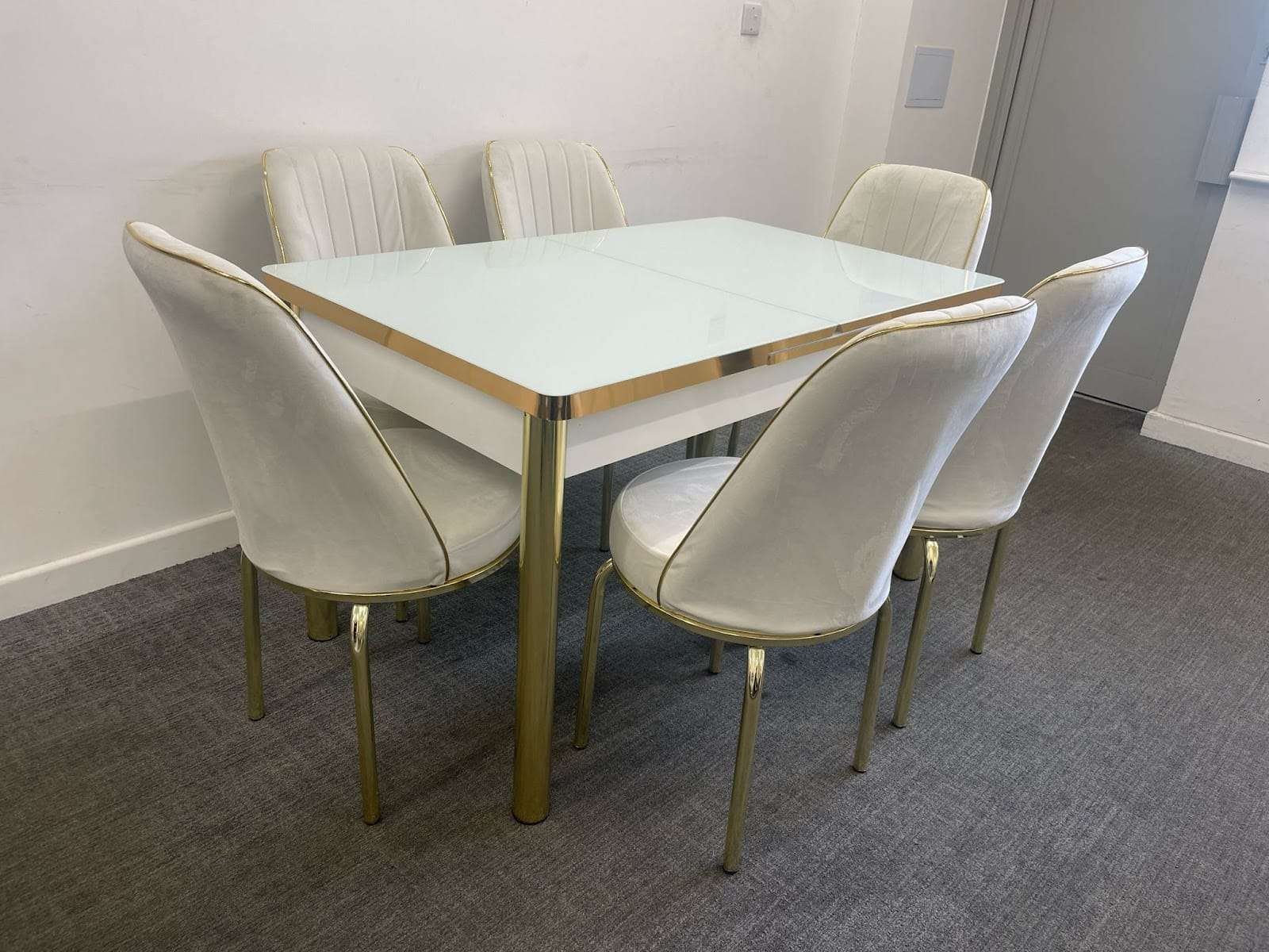 WHITE AND GOLD TABLE WITH STAR CHAIRS