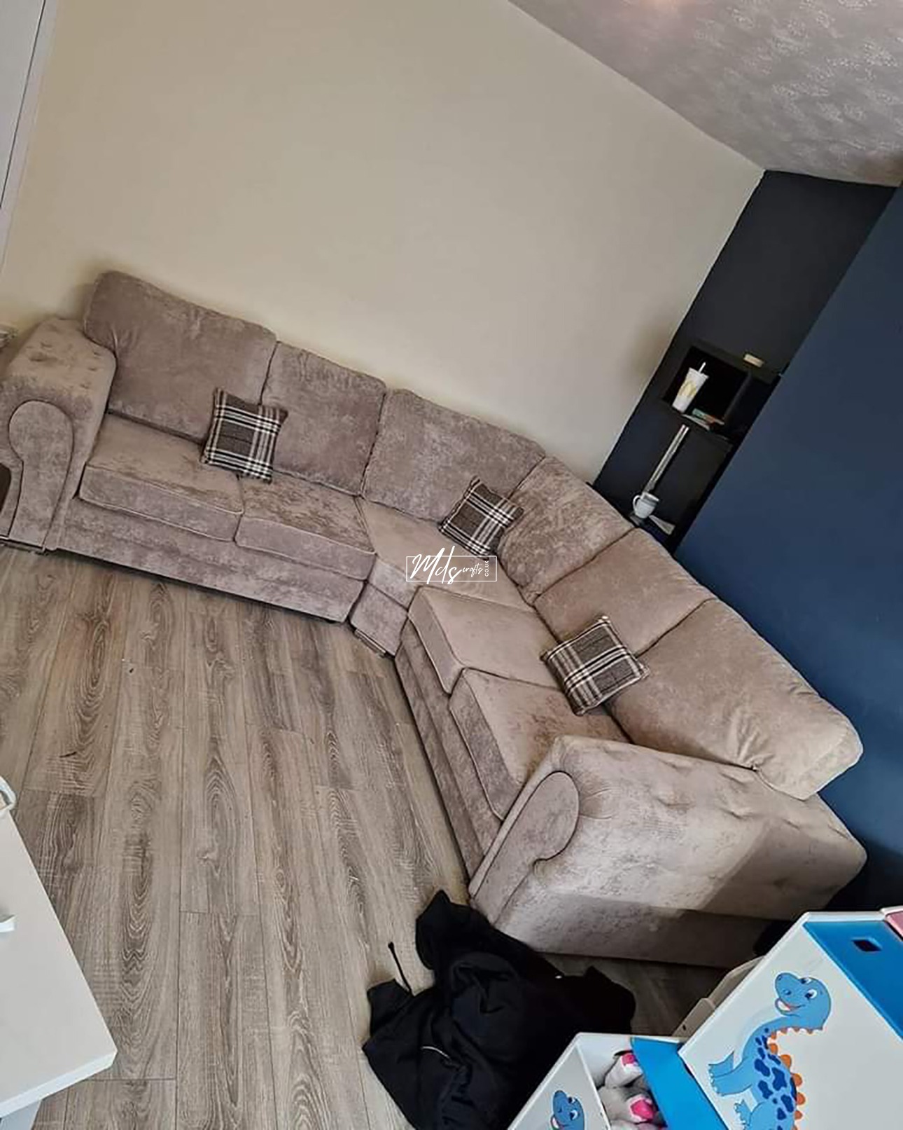 Verona Sofa - Image 26